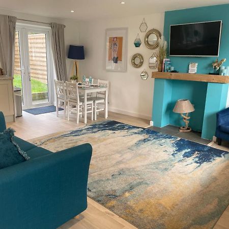 The Bolt Hole Hythe Panoramic Coast And Sea Views Villa Bagian luar foto