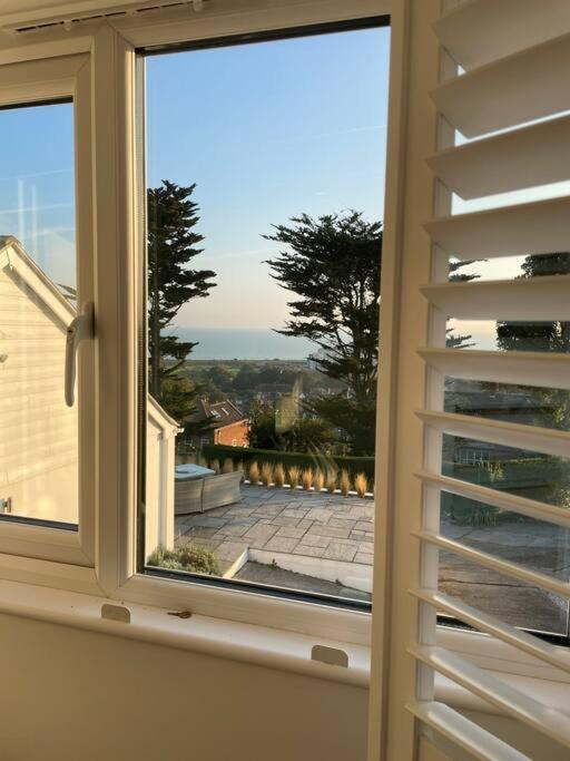 The Bolt Hole Hythe Panoramic Coast And Sea Views Villa Bagian luar foto