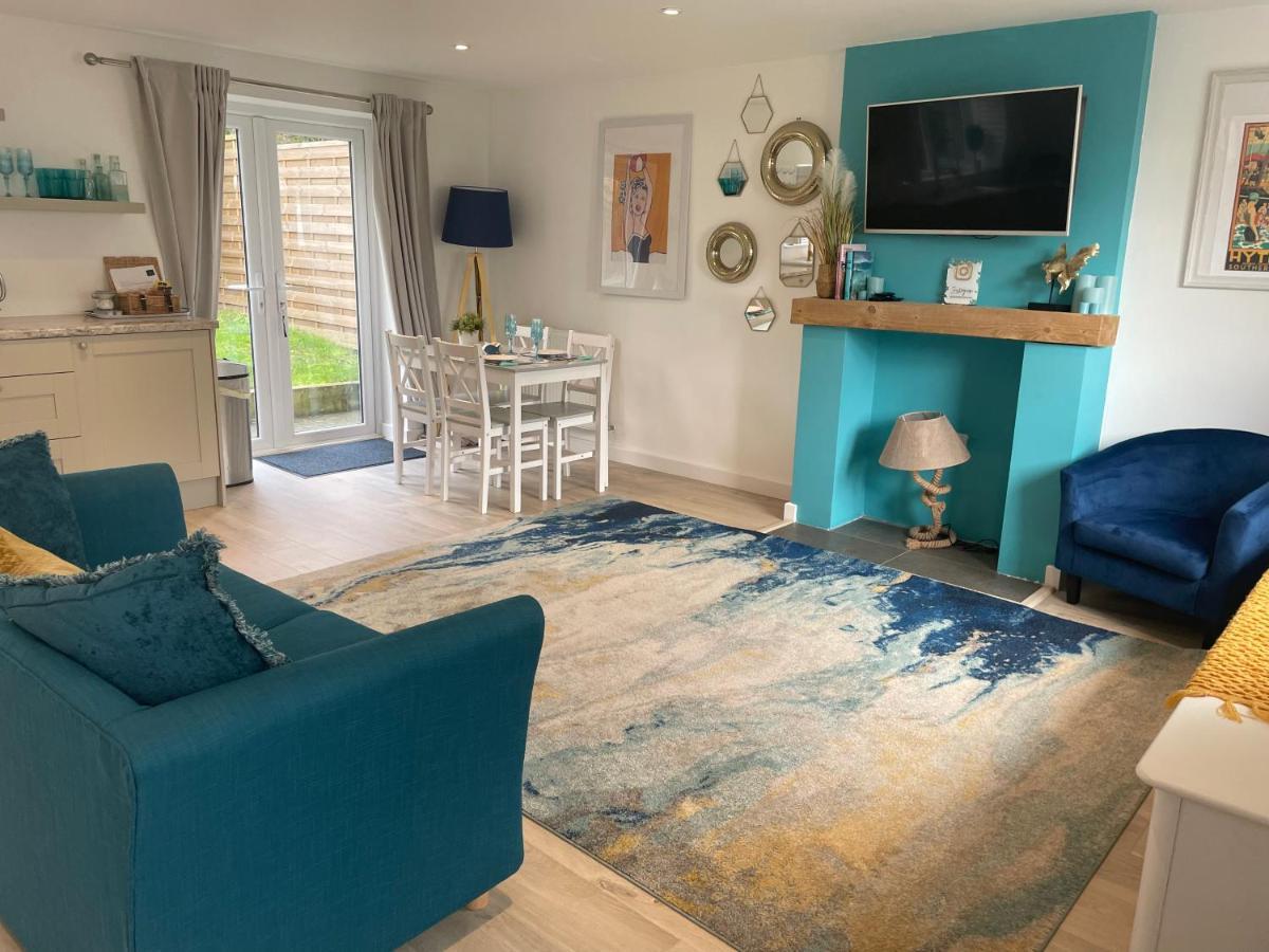 The Bolt Hole Hythe Panoramic Coast And Sea Views Villa Bagian luar foto